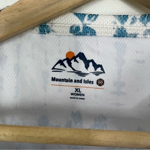 Mountain and Isles Women's Sola Sun Protection Bahama Blue Stripe Outdoor Shirt - Picture 10 of 12